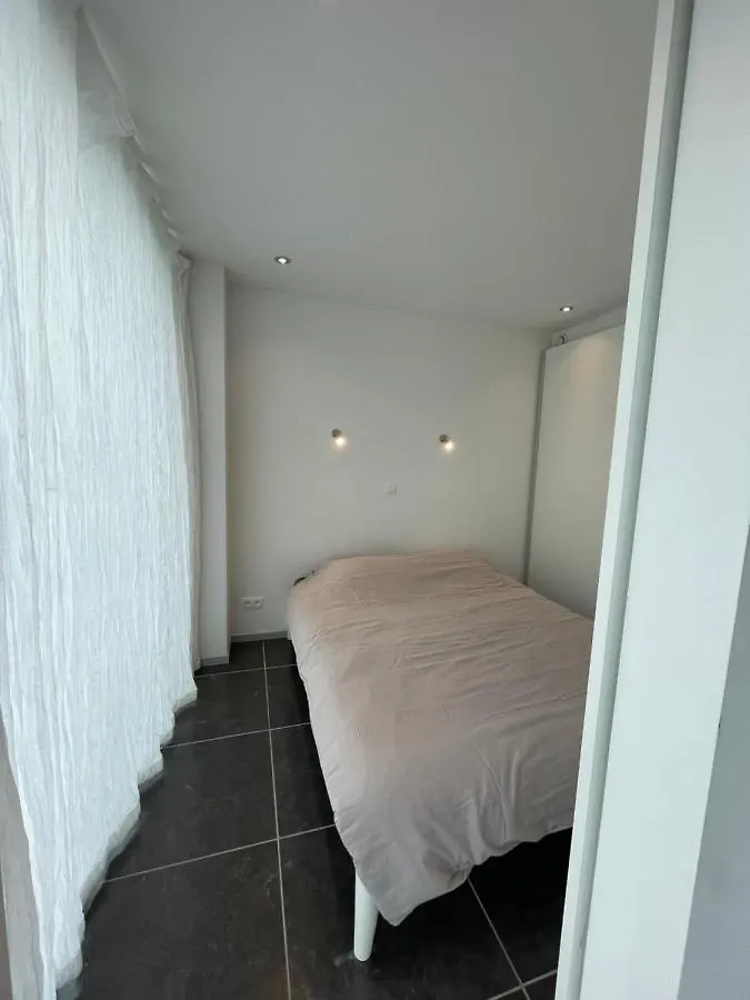 Nieuwbouw Appartement Op 450 Meter Van Het Strand. Bredene Apartment